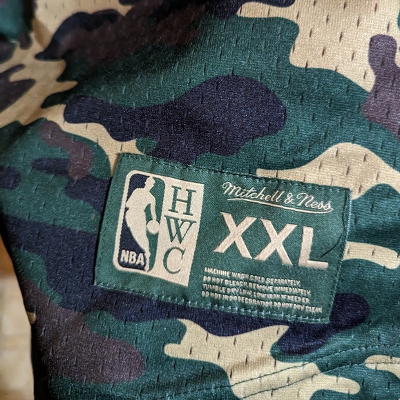 Mitchell & Ness Hardwood Classics Raptors Short Sleeve Jersey, Green Camo, 2XL - Picture 7 of 9